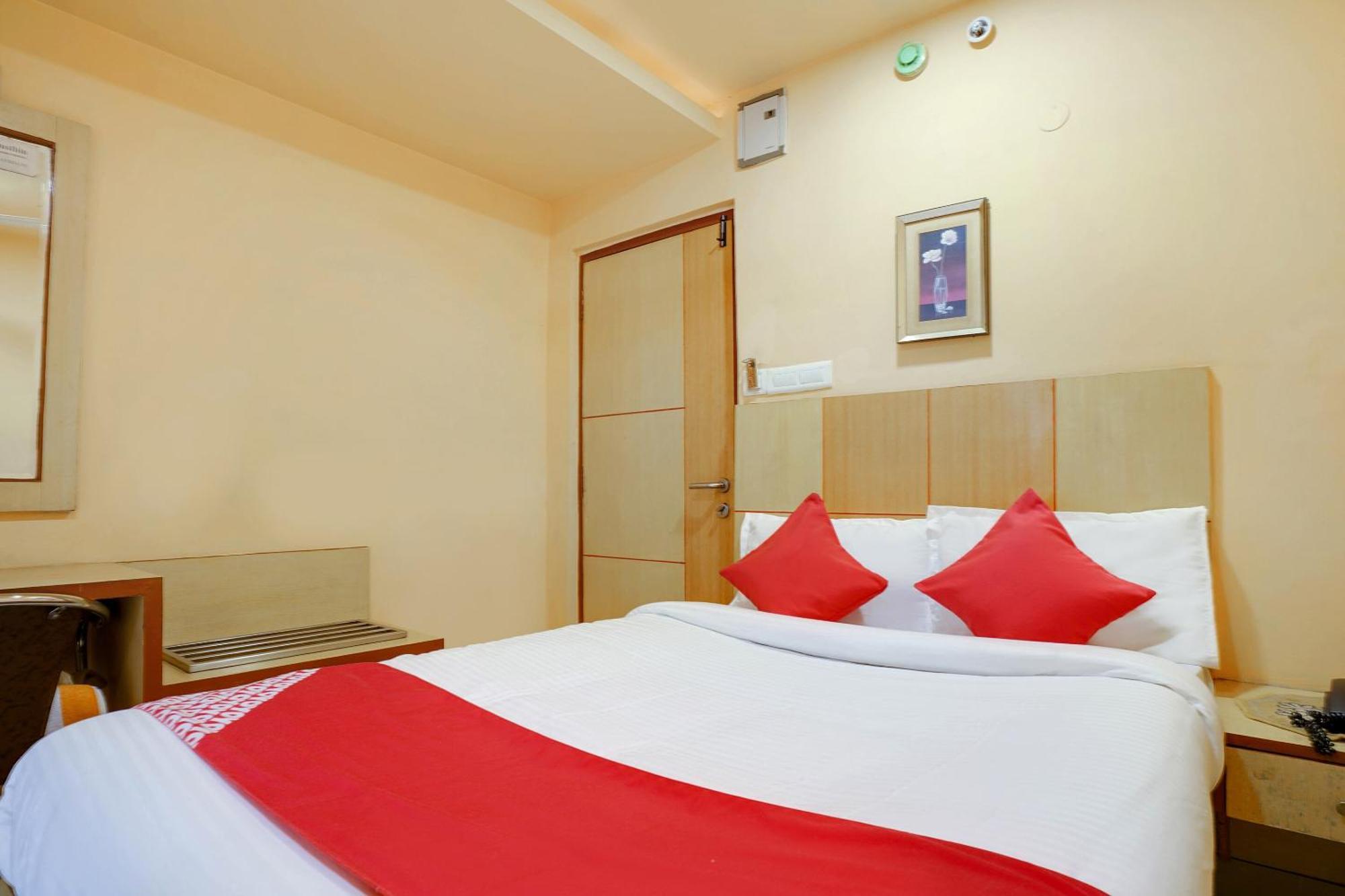 Hotel O Shanta Residency Lodge Sururnagar Extérieur photo
