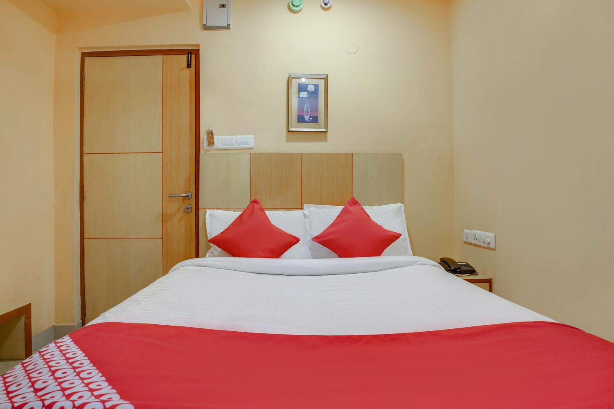 Hotel O Shanta Residency Lodge Sururnagar Extérieur photo