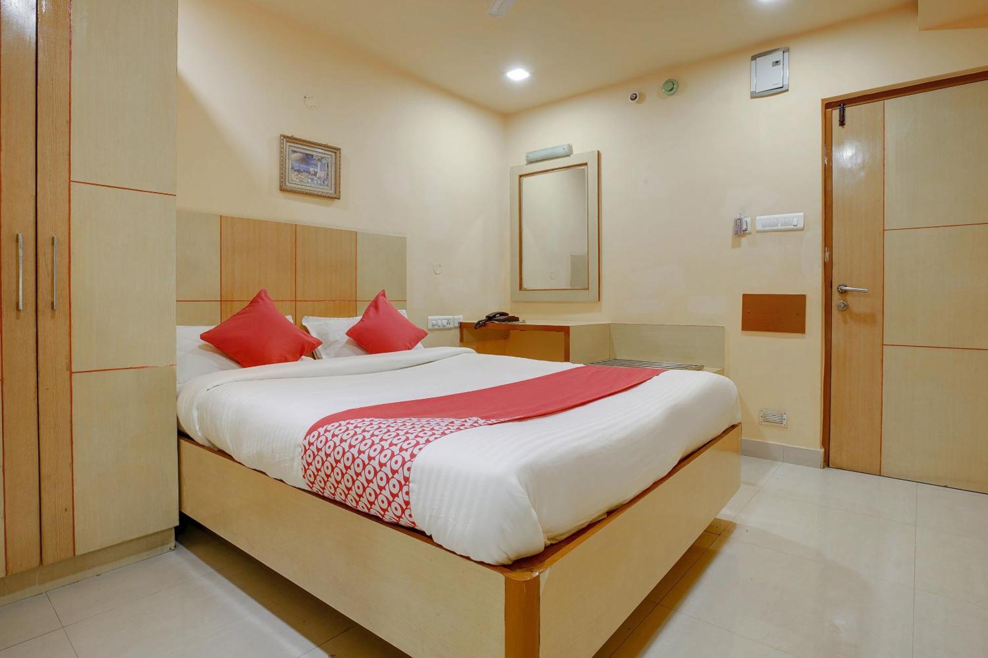 Hotel O Shanta Residency Lodge Sururnagar Extérieur photo