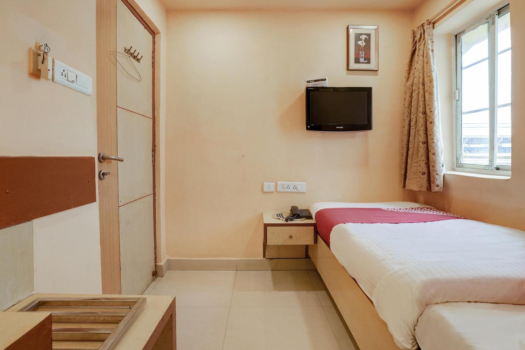 Hotel O Shanta Residency Lodge Sururnagar Extérieur photo